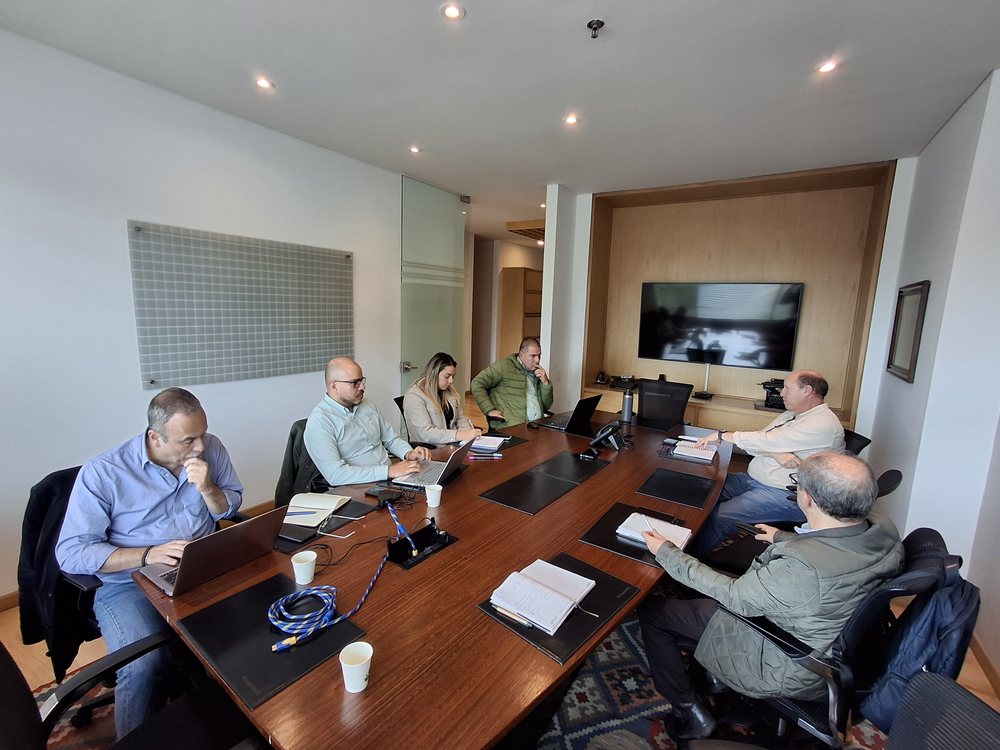 Equipo de ANALAC en sesión de trabajo institucional